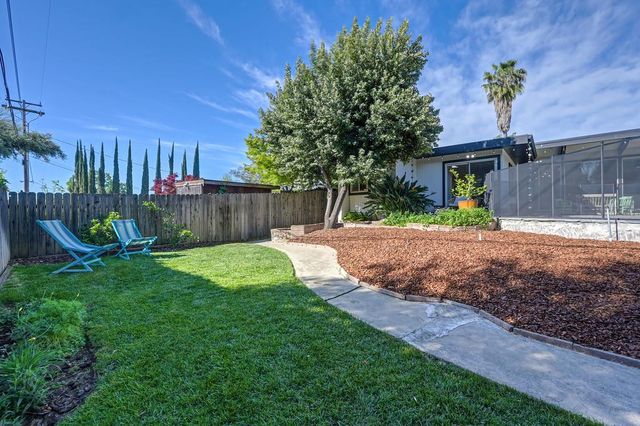 3925 Orangewood Dr, Fair Oaks, CA 95628
