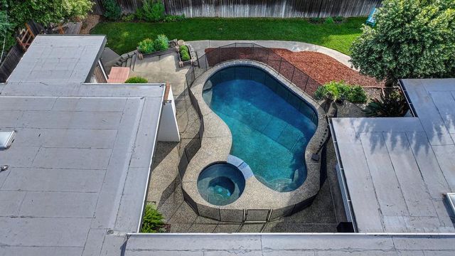 3925 Orangewood Dr, Fair Oaks, CA 95628