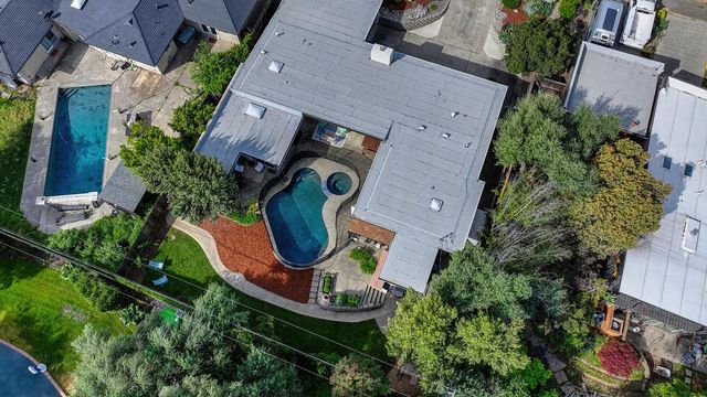 3925 Orangewood Dr, Fair Oaks, CA 95628