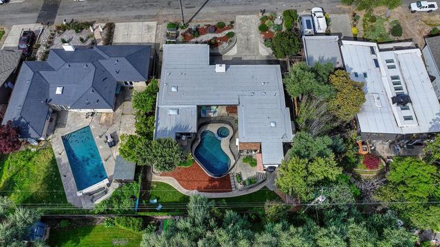 3925 Orangewood Dr, Fair Oaks, CA 95628