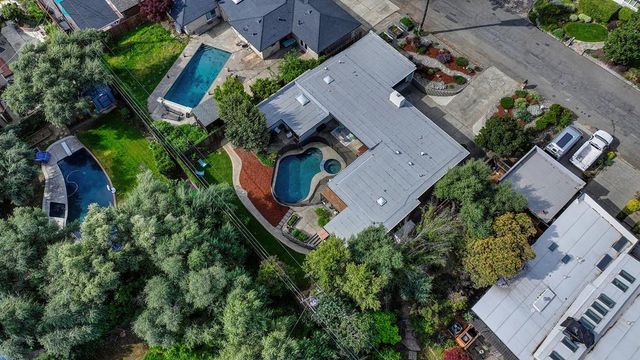 3925 Orangewood Dr, Fair Oaks, CA 95628