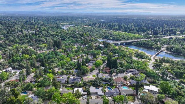 3925 Orangewood Dr, Fair Oaks, CA 95628