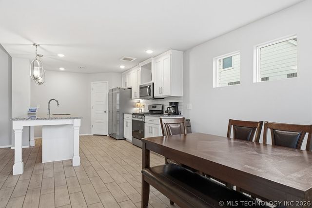 12008 N 131st East Avenue, Collinsville, OK 74021