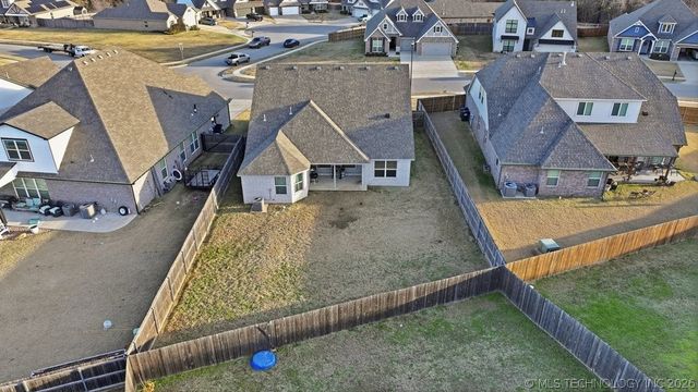 12008 N 131st East Avenue, Collinsville, OK 74021