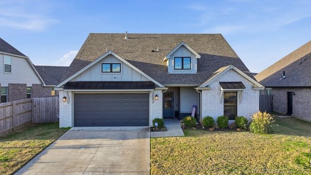 12008 N 131st East Avenue, Collinsville, OK 74021