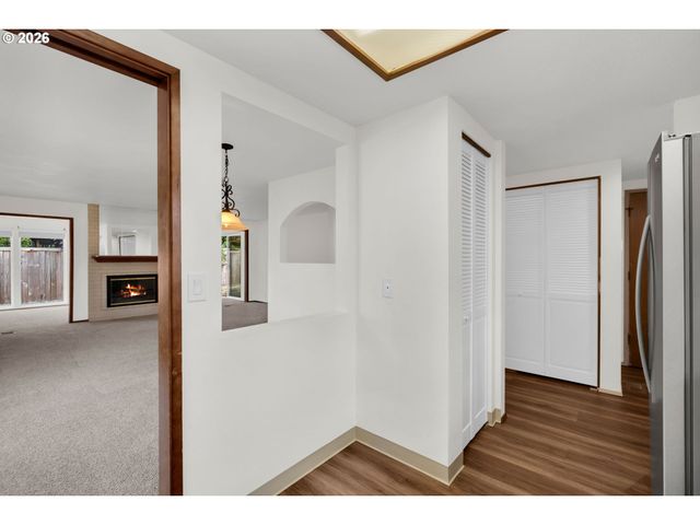 2406 Se BALBOA Dr, Vancouver, WA 98683