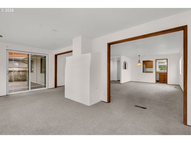 2406 Se BALBOA Dr, Vancouver, WA 98683