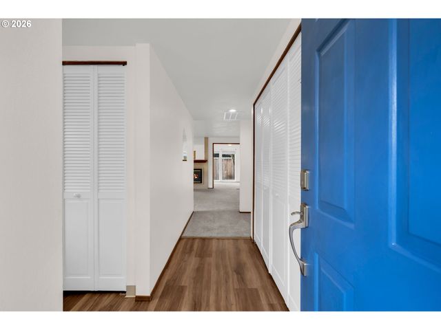 2406 Se BALBOA Dr, Vancouver, WA 98683