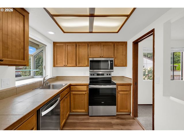 2406 Se BALBOA Dr, Vancouver, WA 98683