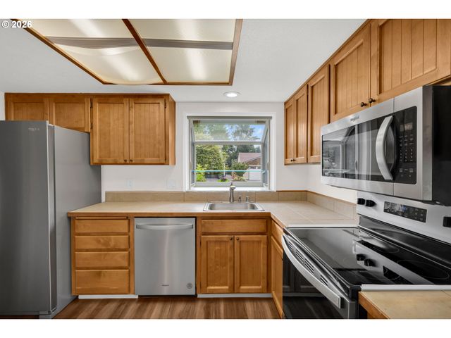 2406 Se BALBOA Dr, Vancouver, WA 98683
