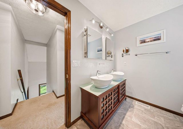 5301 Aryshire Drive, Dublin, OH 43017