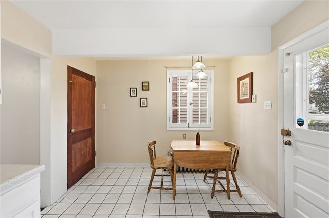 403 W Hutchinson, Regent Square, PA 15218