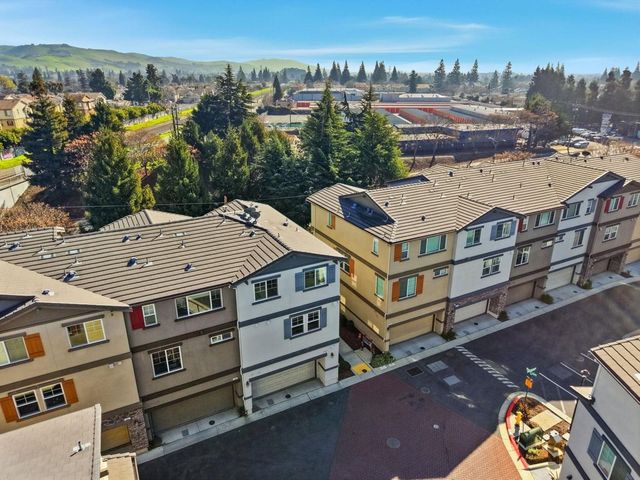 229 Spring Harvest, Hayward, CA 94544