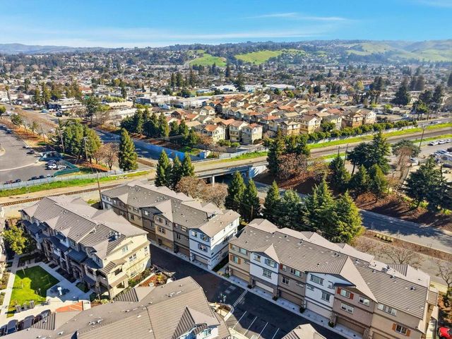 229 Spring Harvest, Hayward, CA 94544