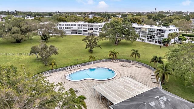 1009 Berkshire A 1009, Deerfield Beach, FL 33442