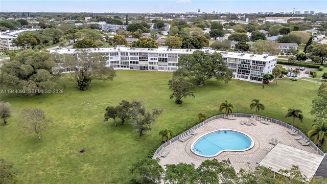 1009 Berkshire A 1009, Deerfield Beach, FL 33442