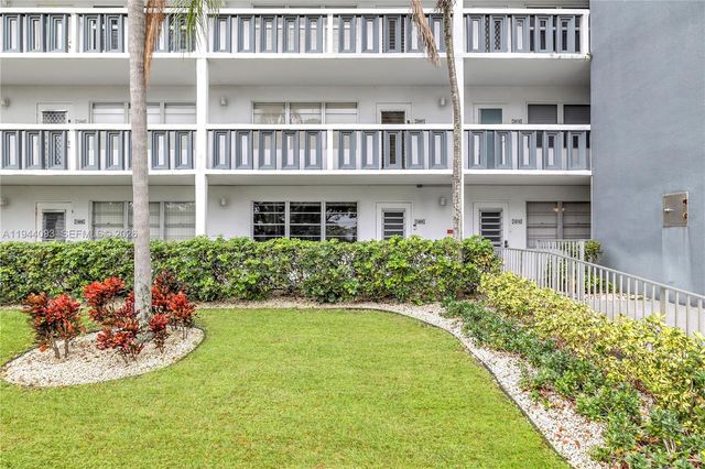 1009 Berkshire A 1009, Deerfield Beach, FL 33442