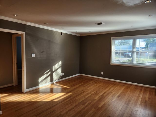 6418 Woodbrook Lane, Houston, TX 77008