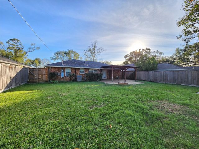 6418 Woodbrook Lane, Houston, TX 77008