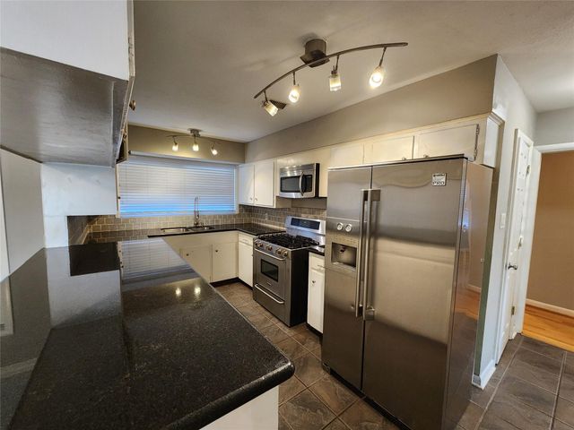 6418 Woodbrook Lane, Houston, TX 77008