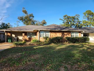 6418 Woodbrook Lane, Houston, TX 77008