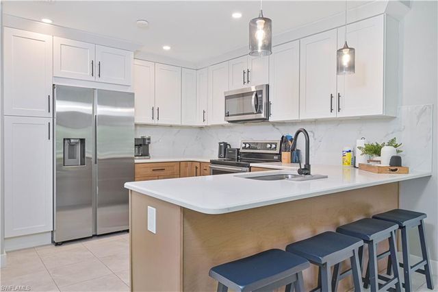 6386 Royal Woods DR, Fort Myers, FL 33908