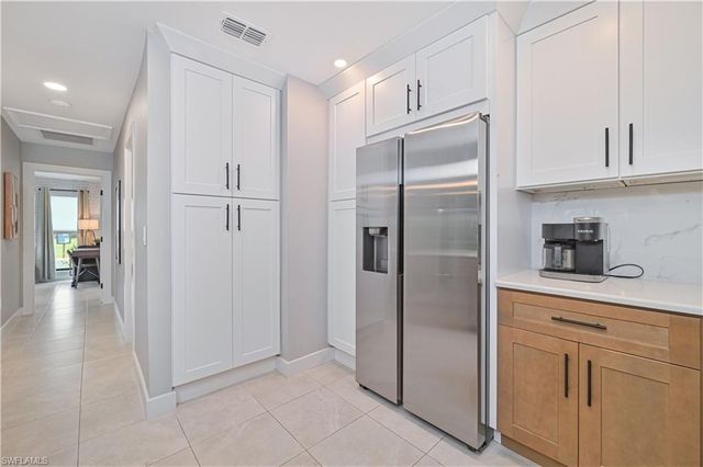 6386 Royal Woods DR, Fort Myers, FL 33908