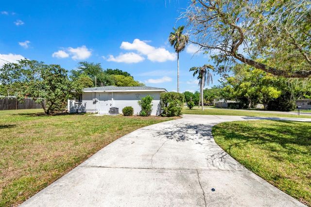 10597 110TH AVENUE, Largo, FL 33773