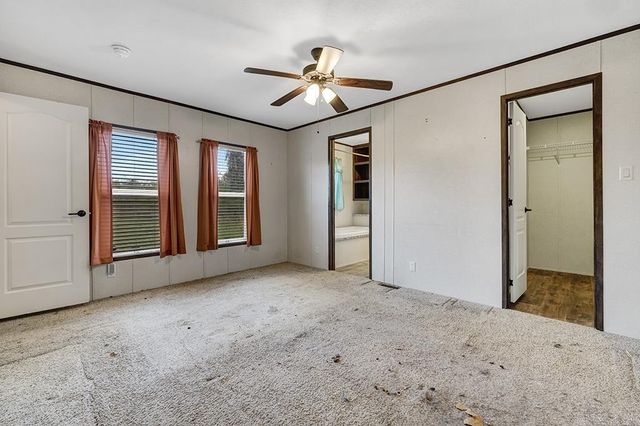 6136 N Highway 29 Highway, Blevins, AR 71825