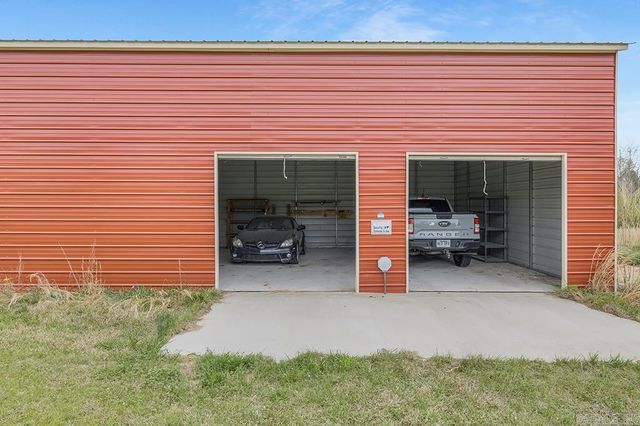 6136 N Highway 29 Highway, Blevins, AR 71825