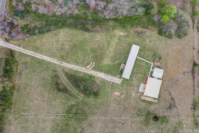 6136 N Highway 29 Highway, Blevins, AR 71825
