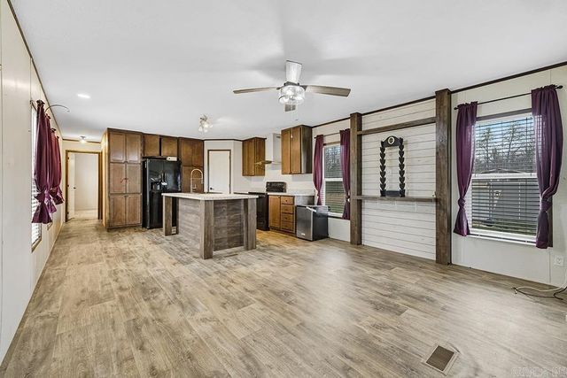 6136 N Highway 29 Highway, Blevins, AR 71825