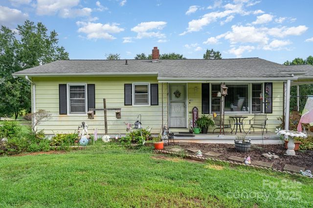 6311 St Peters Church Road, Conover, NC 28613