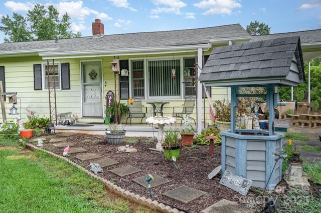 6311 St Peters Church Road, Conover, NC 28613