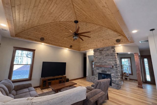 3331 Gumlog Road, Young Harris, GA 30582