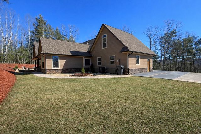 3331 Gumlog Road, Young Harris, GA 30582