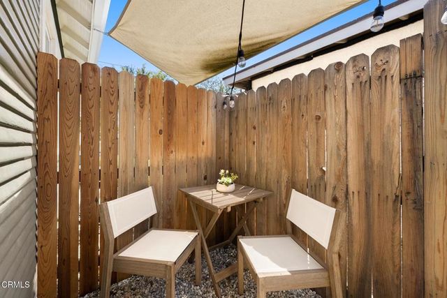 1677 N Sierra Bonita Avenue, Pasadena, CA 91104