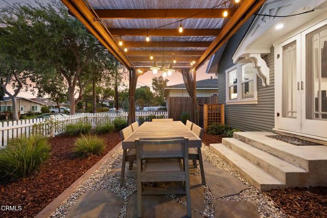 1677 N Sierra Bonita Avenue, Pasadena, CA 91104