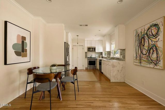 1677 N Sierra Bonita Avenue, Pasadena, CA 91104