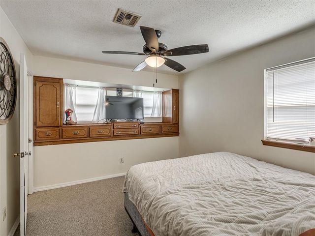 113 Oakside Drive, Moore, OK 73160