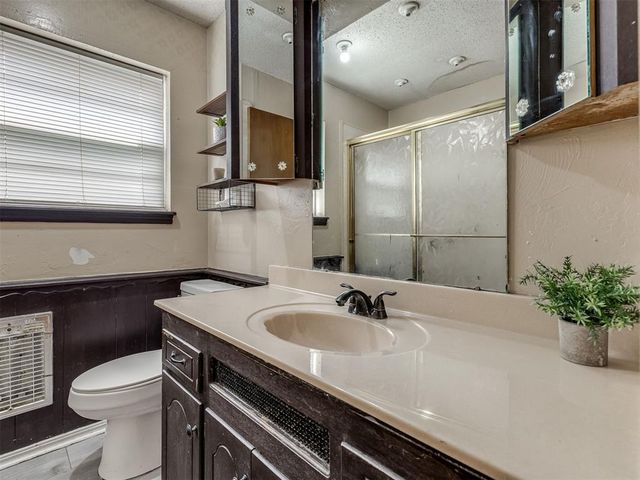 113 Oakside Drive, Moore, OK 73160