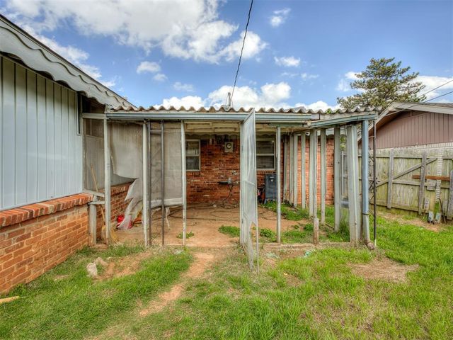 113 Oakside Drive, Moore, OK 73160