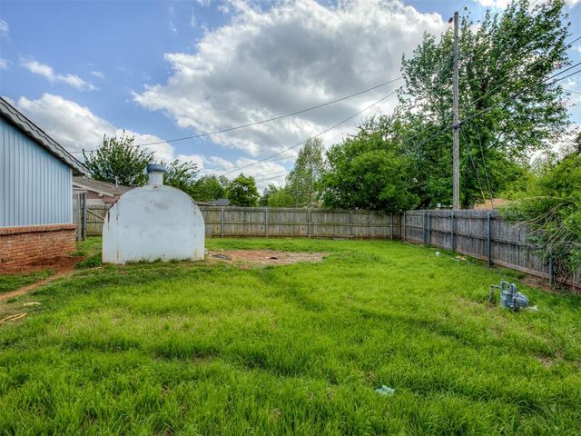 113 Oakside Drive, Moore, OK 73160