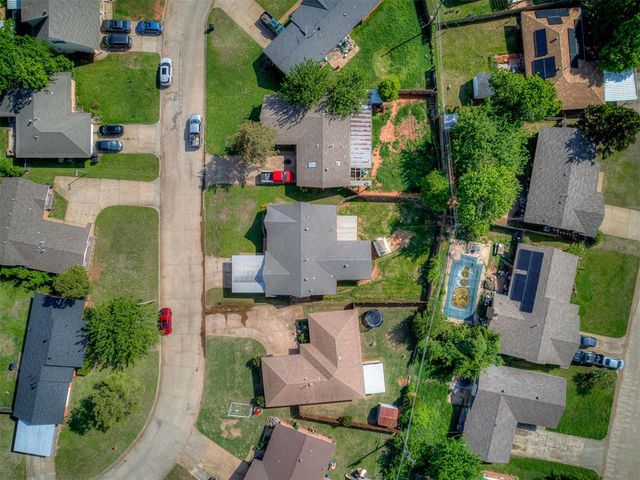 113 Oakside Drive, Moore, OK 73160