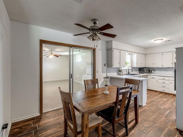 113 Oakside Drive, Moore, OK 73160