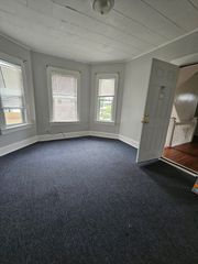 51 Rutledge Ave 2nd fl, Springfield, MA 01105