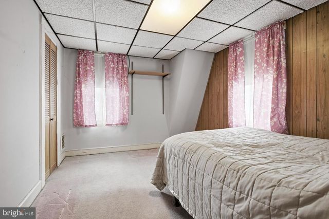 16 SENECA ST, Essington, PA 19029