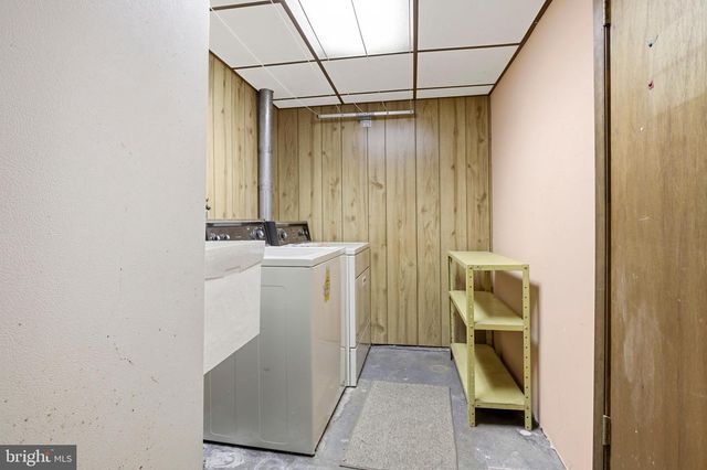 16 SENECA ST, Essington, PA 19029