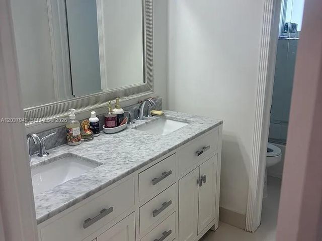 12500 SW 104th Ter, Miami, FL 33186