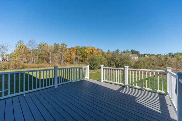 61 Boutelle Road, Sterling, MA 01564